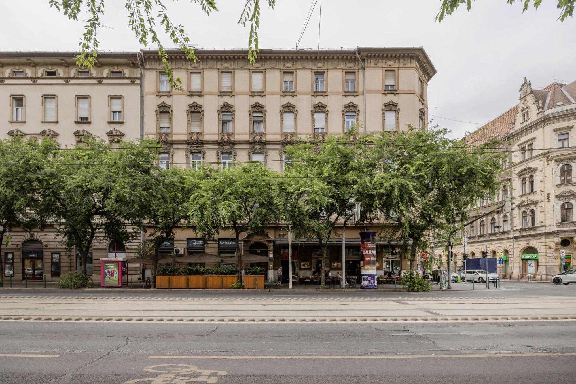 Central Budapest Oasis - Modern Charm, Timeless Comfort Екстер'єр фото