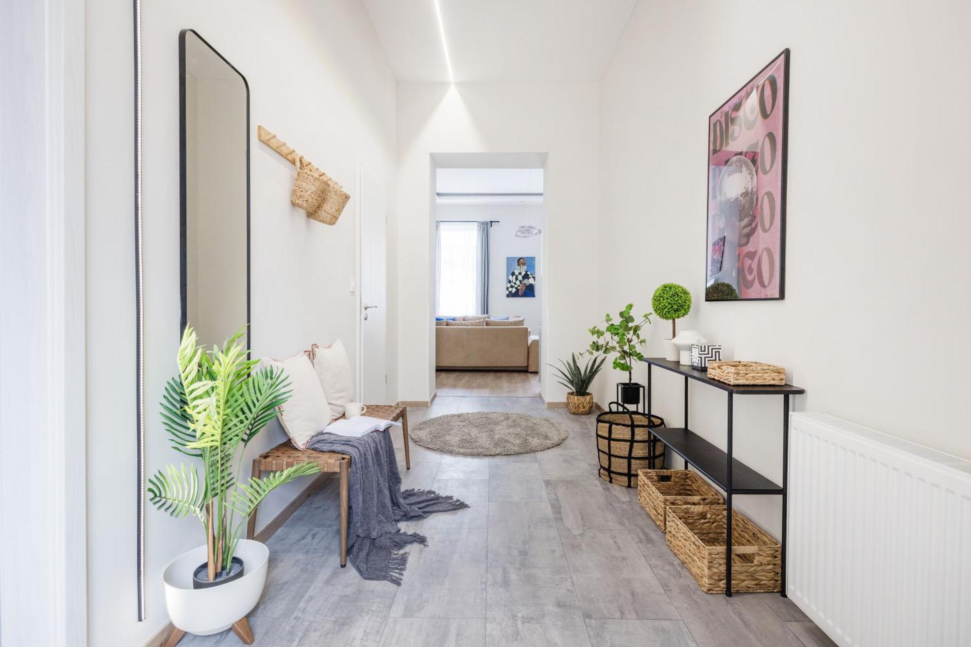 Central Budapest Oasis - Modern Charm, Timeless Comfort Екстер'єр фото